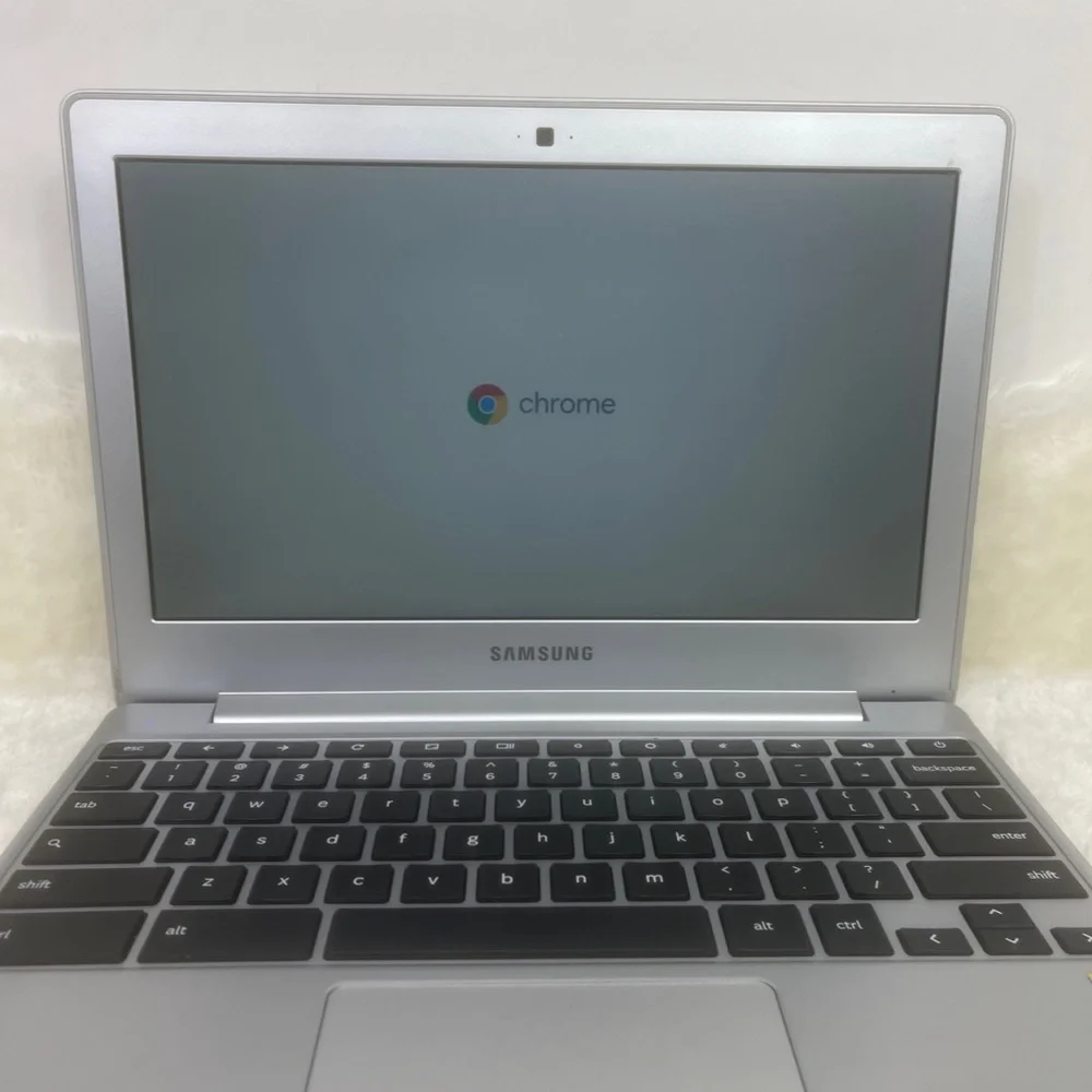 Samsung Chromebook XE500C12 with Charger